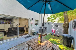 1687 SE 30th St, Homestead, FL 33035 - Photo 37