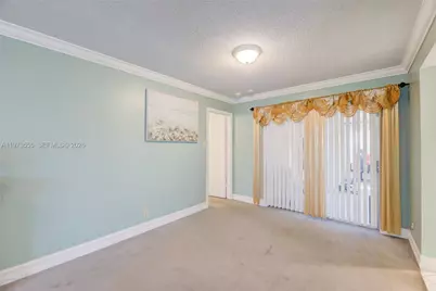 995 NW 74th Ave, Margate, FL 33063 - Photo 15