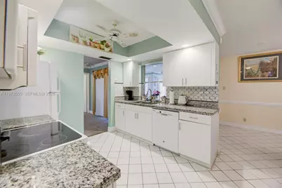 995 NW 74th Ave, Margate, FL 33063 - Photo 17