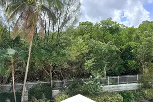 100 Bayview Dr, Sunny Isles Beach, FL 33160 - Photo 7