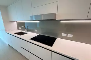 9221 E Bay Harbor Dr, Bay Harbor Islands, FL 33154 - Photo 9