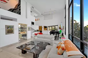 279 N Hibiscus Dr, Miami Beach, FL 33139 - Photo 29