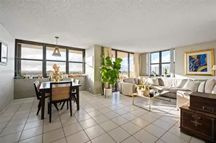 2555 Collins Ave, Miami Beach, FL 33140 - Photo 5