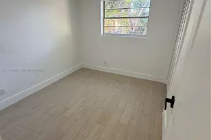 11063 SW 5th St, Sweetwater, FL 33174 - Photo 11