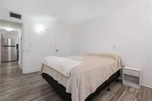 8889 Fontainebleau Blvd, Miami, FL 33172 - Photo 13