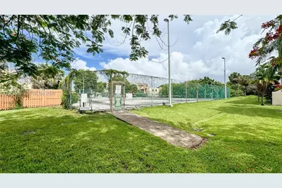 8889 Fontainebleau Blvd #201, Miami, FL 33172 - Photo 25
