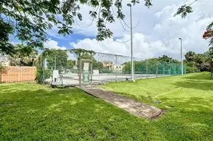 8889 Fontainebleau Blvd, Miami, FL 33172 - Photo 25