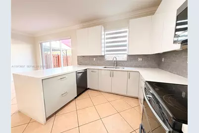 12877 SW 134th St, Miami, FL 33186 - Photo 11