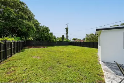 272 NW 31st Ave, Fort Lauderdale, FL 33311 - Photo 19