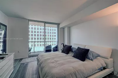 500 Brickell Ave #4004, Miami, FL 33131 - Photo 13