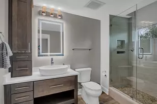 704 N Ocean Blvd, Pompano Beach, FL 33062 - Photo 17