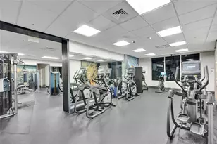 1750 N Bayshore Dr, Miami, FL 33132 - Photo 37