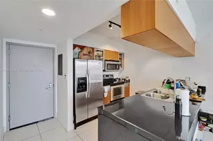 1750 N Bayshore Dr, Miami, FL 33132 - Photo 15