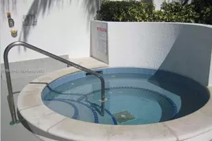 1750 N Bayshore Dr, Miami, FL 33132 - Photo 35