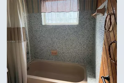 100 NE 212th Ter, Miami Gardens, FL 33179 - Photo 9