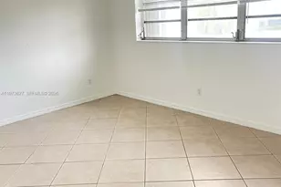 7410 SW 82nd St, Miami, FL 33143 - Photo 5