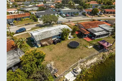 2020 SW 127th Ct, Miami, FL 33175 - Photo 35