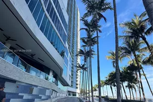 335 S Biscayne Blvd, Miami, FL 33131 - Photo 3