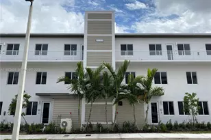 6453 NW 102nd Path, Doral, FL 33178 - Photo 1