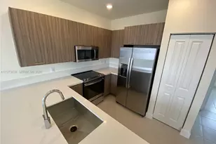 6453 NW 102nd Path, Doral, FL 33178 - Photo 5