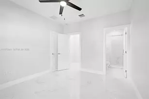 12120 SW 219th St, Miami, FL 33170 - Photo 31