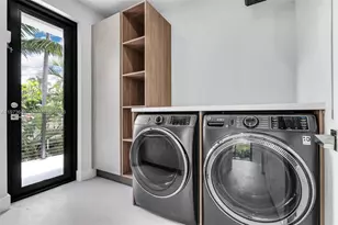 285 Woodcrest Rd, Key Biscayne, FL 33149 - Photo 39