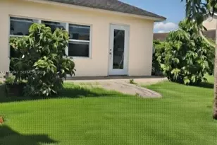 1061 NW 53rd St, Deerfield Beach, FL 33064 - Photo 3