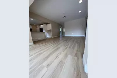 550 NE 174th St, North Miami Beach, FL 33162 - Photo 27