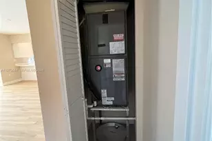 550 NE 174th St, North Miami Beach, FL 33162 - Photo 13