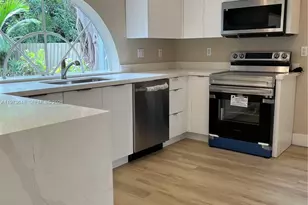 550 NE 174th St, North Miami Beach, FL 33162 - Photo 17