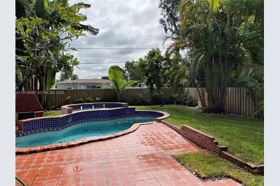 550 NE 174th St, North Miami Beach, FL 33162 - Photo 1