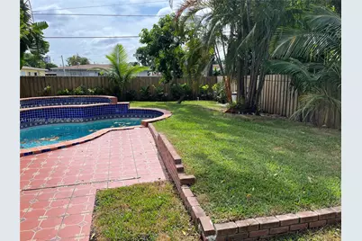 550 NE 174th St, North Miami Beach, FL 33162 - Photo 7