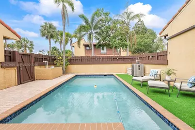 20345 NE 10th Ct, Miami, FL 33179 - Photo 27