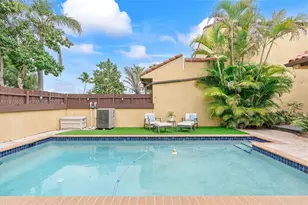 20345 NE 10th Ct, Miami, FL 33179 - Photo 25