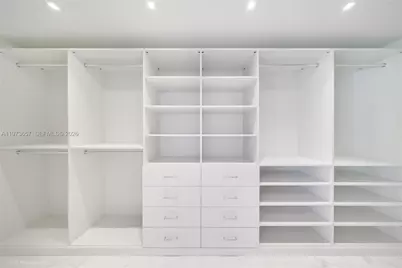 55 La Gorce Cir, Miami Beach, FL 33141 - Photo 31