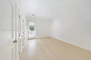 55 Lagorce Cir, Miami Beach, FL 33141 - Photo 33