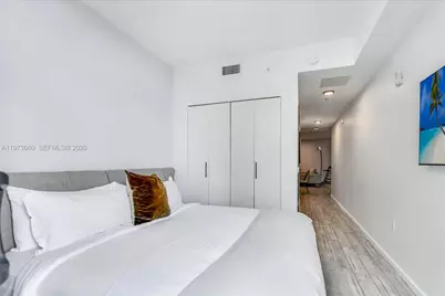 398 NE 5th St #1515, Miami, FL 33132 - Photo 13