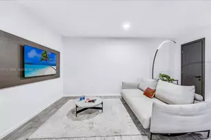 398 NE 5th St, Miami, FL 33132 - Photo 9