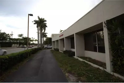 6405 NW 36th St, Virginia Gardens, FL 33166 - Photo 7