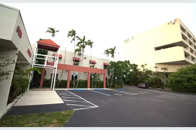 6405 NW 36th St, Virginia Gardens, FL 33166 - Photo 5