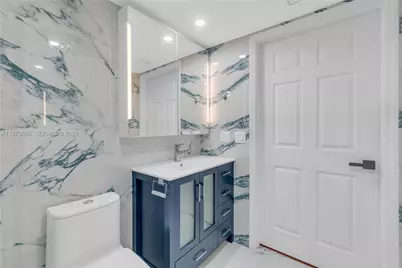 1155 Brickell Bay Dr #PH102, Miami, FL 33131 - Photo 27