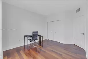 1155 Brickell Bay Dr, Miami, FL 33131 - Photo 33