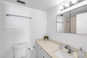 3725 S Ocean Dr, Hollywood, FL 33019 - Photo 23