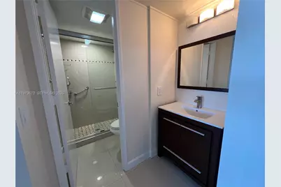 3731 N Country Club Dr #1424, Aventura, FL 33180 - Photo 17