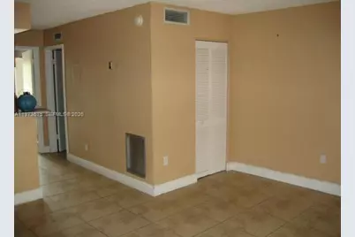 10832 N Kendall Dr #U-6, Miami, FL 33176 - Photo 3