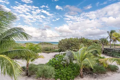 9225 Collins Ave #1010, Surfside, FL 33154 - Photo 17