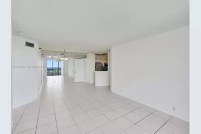 3400 192nd St #1811, Aventura, FL 33180 - Photo 11