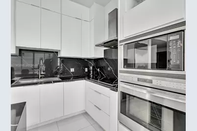 2020 N Bayshore Dr #3303, Miami, FL 33137 - Photo 3