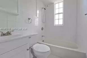 1051 Meridian Ave, Miami Beach, FL 33139 - Photo 5