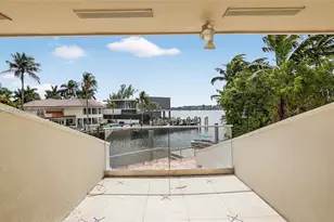3226 NE 168th St, North Miami Beach, FL 33160 - Photo 23